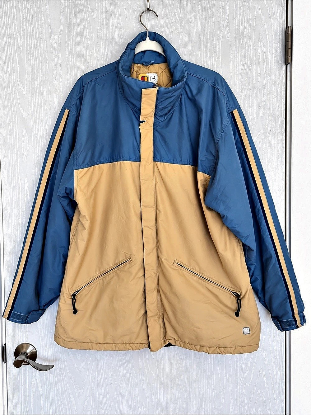 Vintage Burton Toast Snowboard Jacket Men’s L Blue Tan Colorblock 90s Y2K
